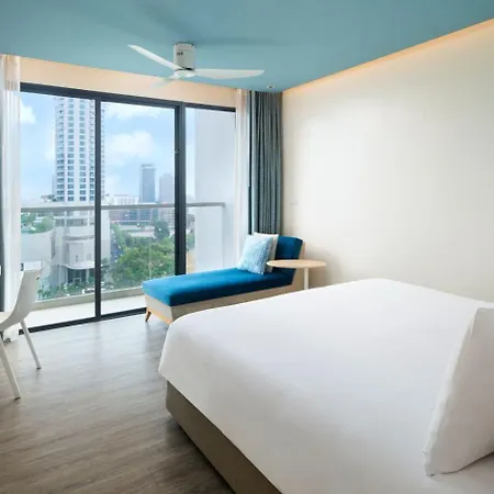 Ozo North Pattaya Hotel Bagian luar foto